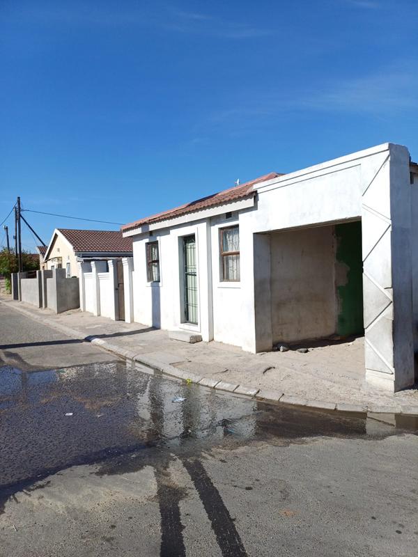 2 Bedroom Property for Sale in Mxolisi Phetani Western Cape